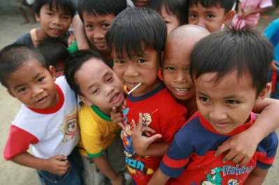 필리핀 안티폴로시티 아이들의 사진